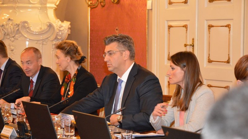 Predsjednik Vlade: Striktna provedba uredbe o granicama za Hrvatsku kao turističku zemlju je neodrživa